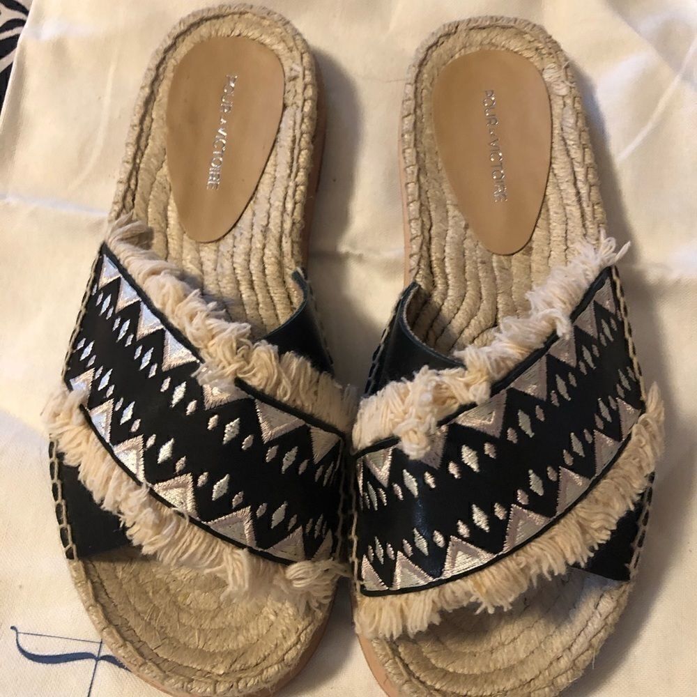 Pour La Victoire Sandal